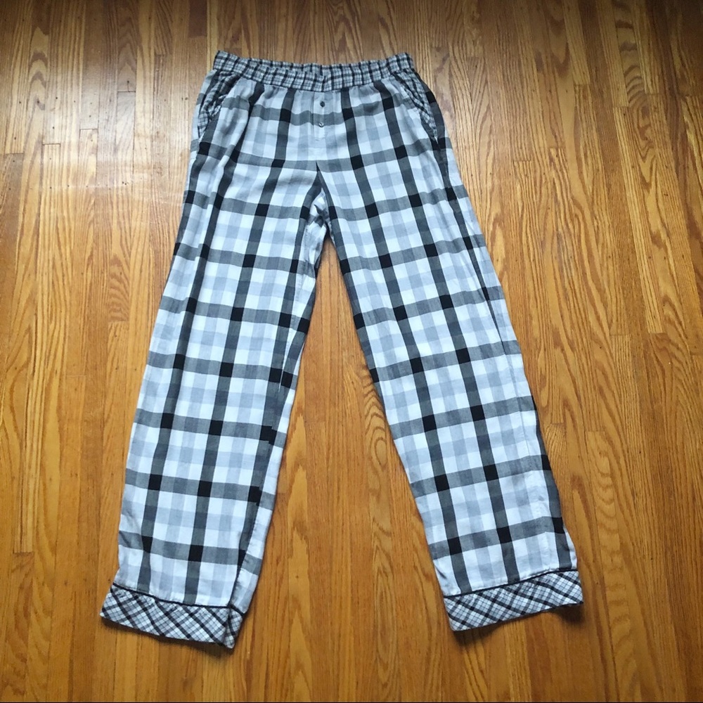 Victoria’s Secret Buffalo Check PJ Pants Medium